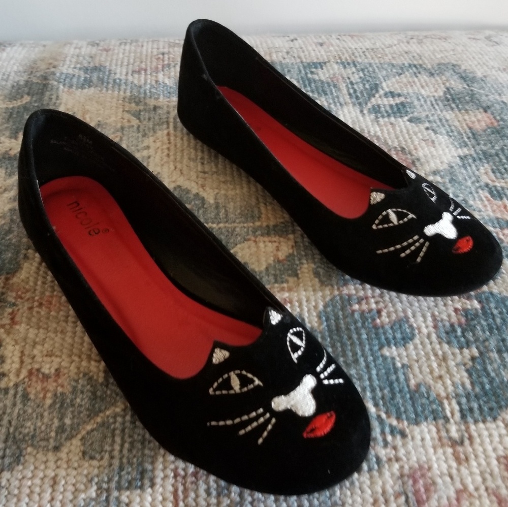 Nicole Kissey cat face flats